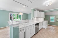 Building Photo - 3206 W 79th St