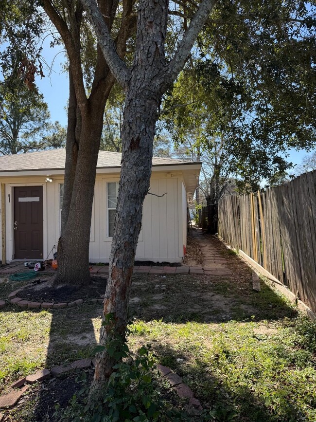 Building Photo - 22610 Smokey Hill Dr