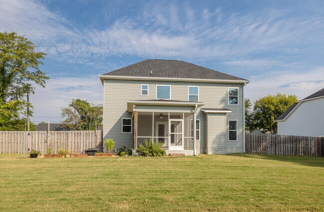 Building Photo - 432 Vaughn Rd