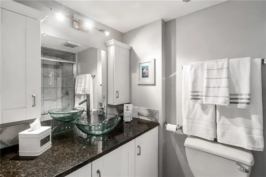 Building Photo - 494 Woonasquatucket Ave