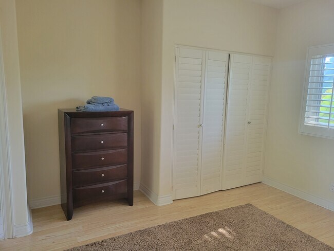 Building Photo - 3901 Stonebridge Ln