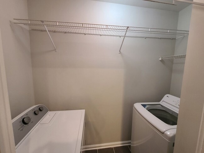 Building Photo - Buckhead - Upgraded Luxury 1 bedroom at Meridian Hi-Rise!