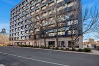 Building Photo - 300 Broad St