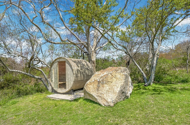 Building Photo - 52 Startop Dr