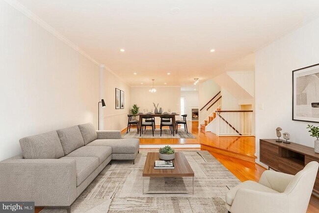 Building Photo - 10220 Baltusrol Ct