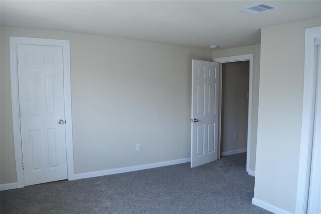Building Photo - 3007 Grovey St