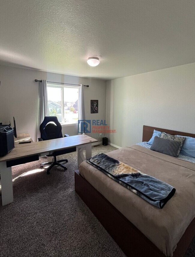 Building Photo - 4597 Hollycomb Dr