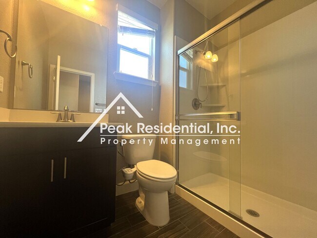 Building Photo - Spacious 4bd/3ba Elk Grove Home!