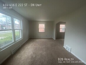 Building Photo - 414-416 E 222 ST-DN Unit