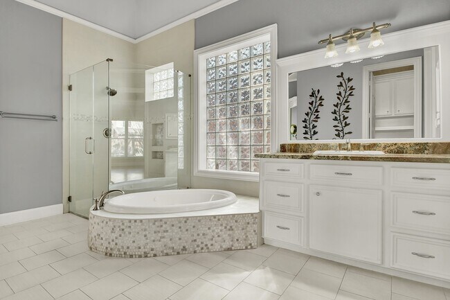 Building Photo - 13714 Gainesway Dr