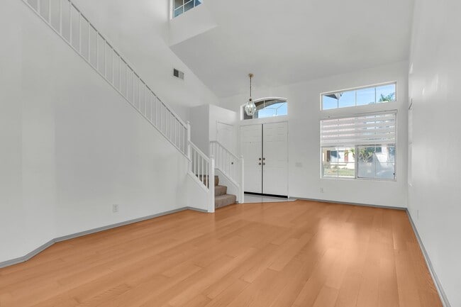 Building Photo - 5764 Kylie Ave