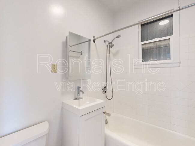 Building Photo - 1294 Grove St