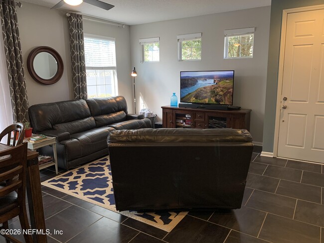 Building Photo - 3740 Creswick Cir
