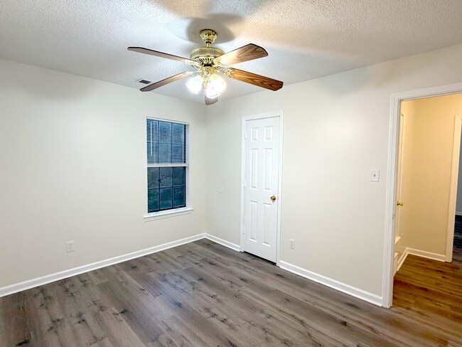 Building Photo - 6797 The Willows Cove