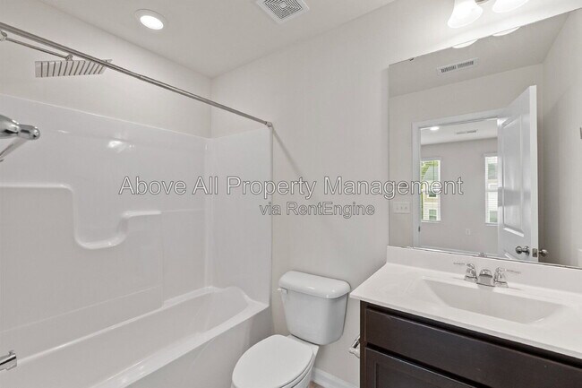 Building Photo - 1035 Shoreside Dr
