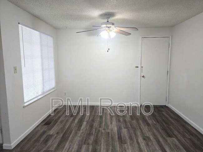 Building Photo - 6745 Peppermint Dr