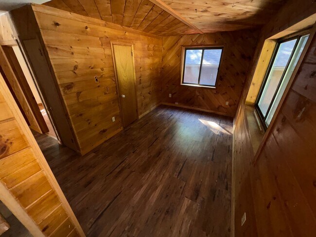 Building Photo - Charming 3 bedroom 2 bath in Porters Corner #