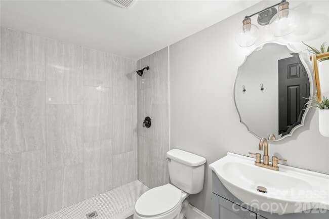 Building Photo - 3800 Terrebonne Ct