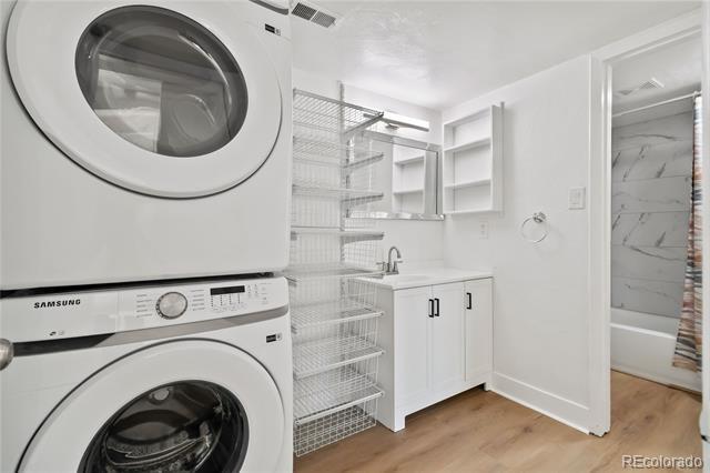 Building Photo - 2525 S Dayton Way