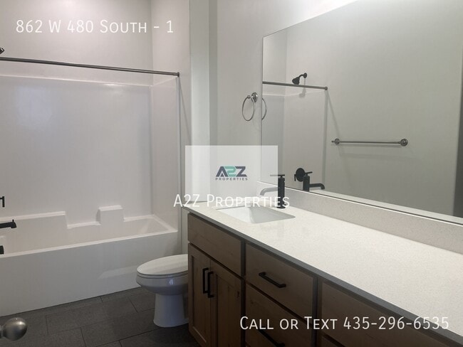 Building Photo - 862 W 480 S