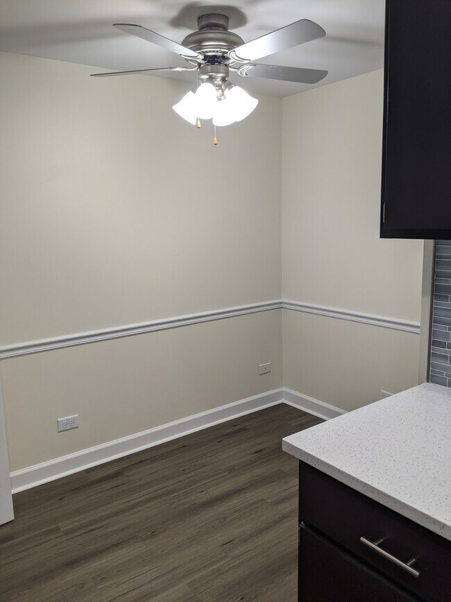 Building Photo - 6340 Americana Dr