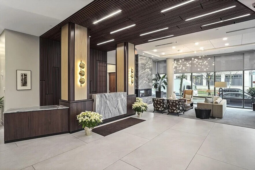 Main lobby - 300 W Spring St