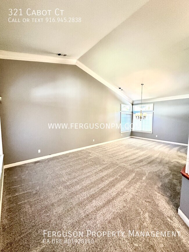 Building Photo - 321 Cabot Ct