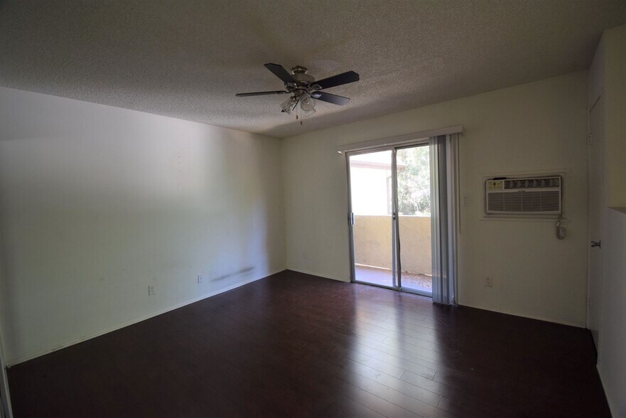 Building Photo - 5652 Colfax Ave