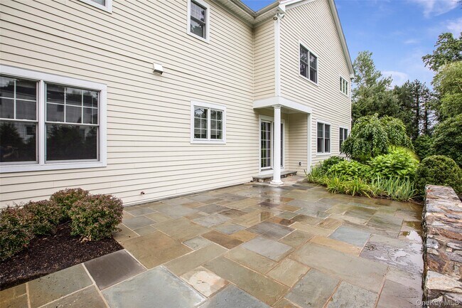 Building Photo - 5 Sonny Trail