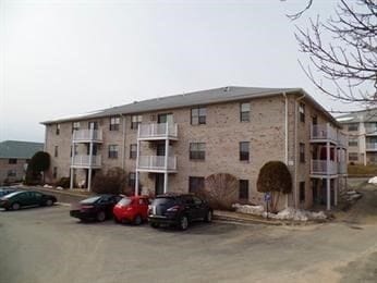 Building Photo - 24 Kenmar Dr