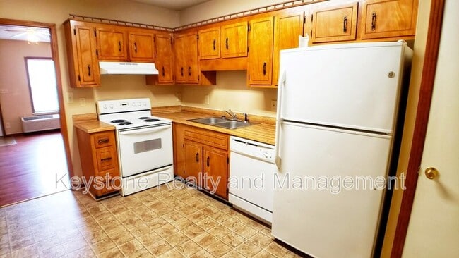 Building Photo - 706 Peachers Dr