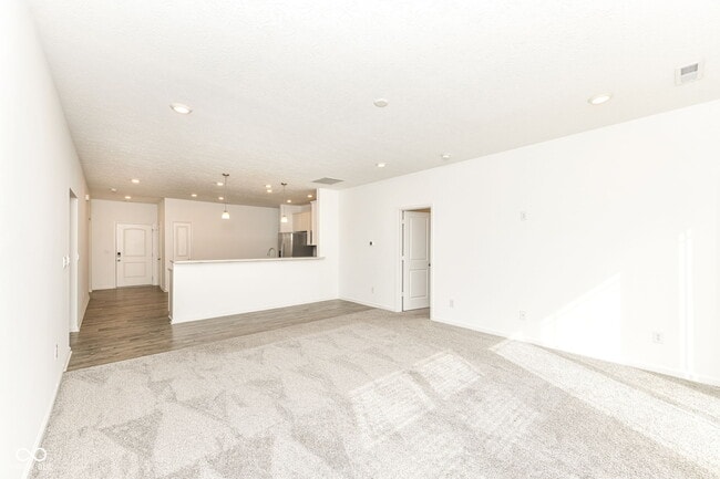 Building Photo - 291 Limerick Ln