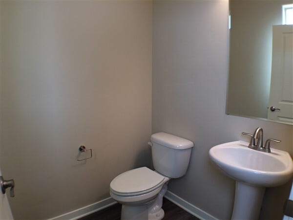 Building Photo - 3 Bedroom / 2.5 Bathroom Townhouse in McCa...