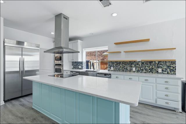 Building Photo - 3601 Sandhurst Dr