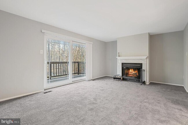 Building Photo - 10661 High Beam Ct