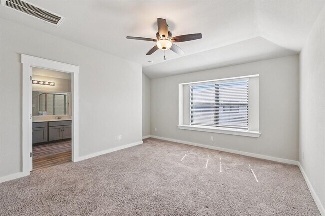 Building Photo - 111 Amber Fields Trail