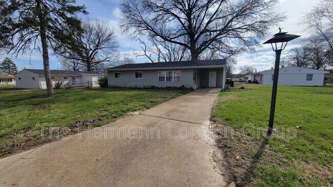 Building Photo - 4204 Beauty Ln