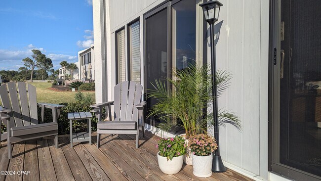 Building Photo - 4726 Bay Point Rd