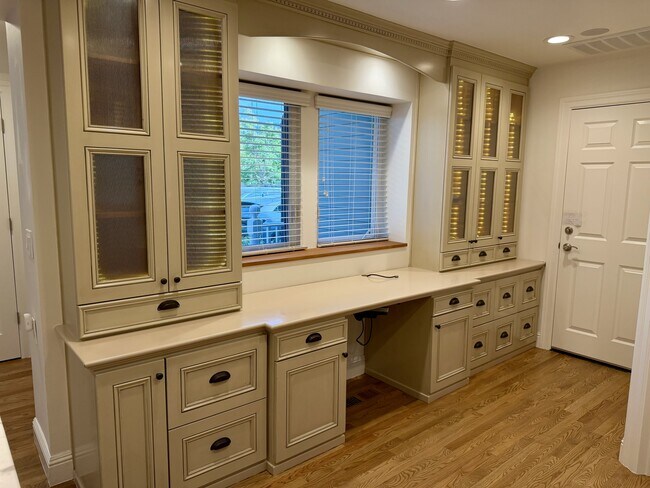 Building Photo - 16979 Roberts Rd