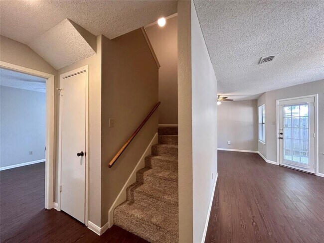 Building Photo - 8900 Schick Rd