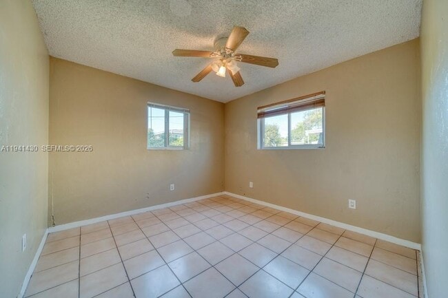 Building Photo - 12220 NE Miami Pl