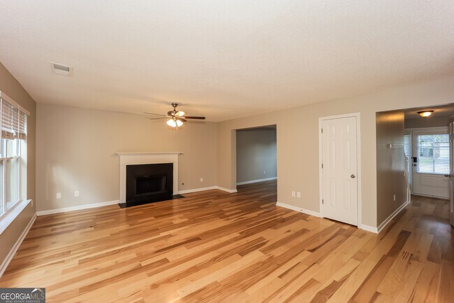 Building Photo - 227 Bella Vista Terrace