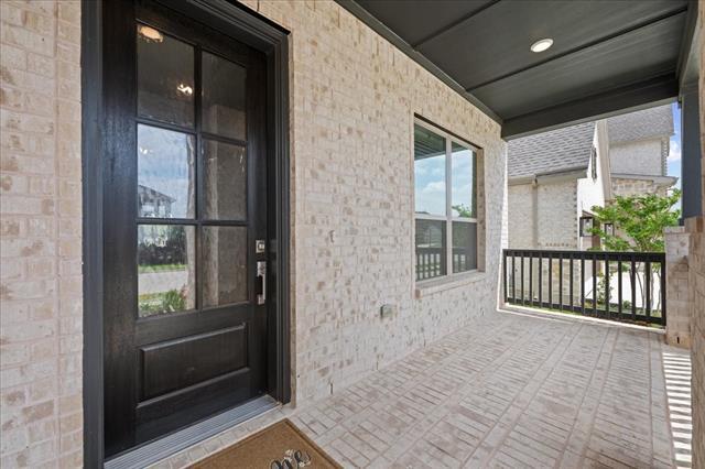 Building Photo - 1328 Huckleberry St