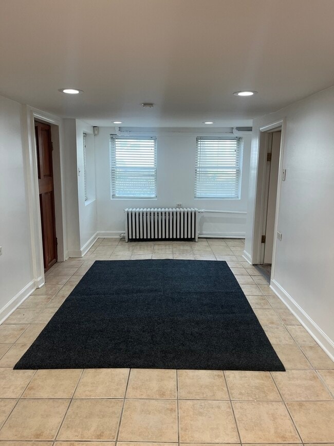 Building Photo - 3129 N St Louis Ave