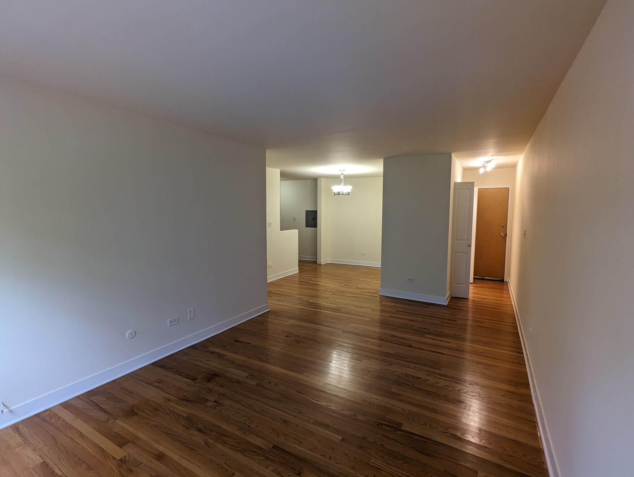 Building Photo - 618 W Wrightwood Ave