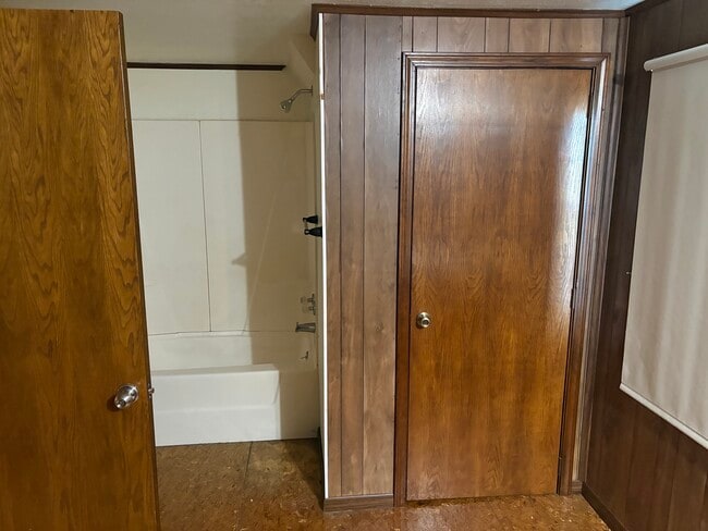 Building Photo - 14206 Grabill Rd