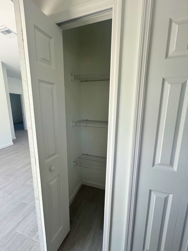 Building Photo - NEW CONSTRUCTION- Modern 3 Bed / 2 Bath Home in Lake Placid