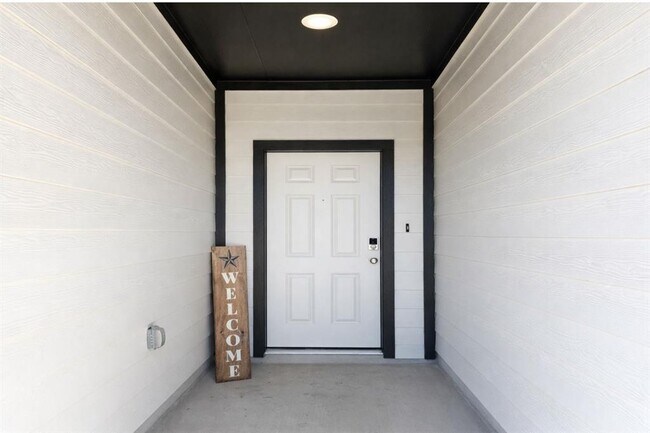 Building Photo - 12200 Dillon Fls Dr