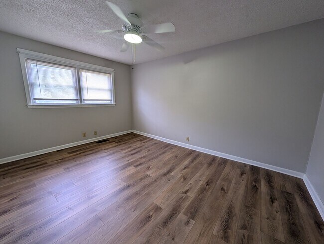 Building Photo - 1127 Dallas Stanley Hwy