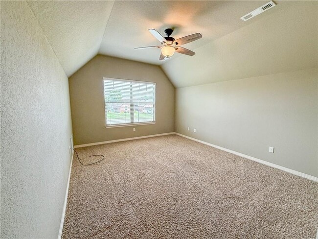 Building Photo - 4303 SW Slate Ln